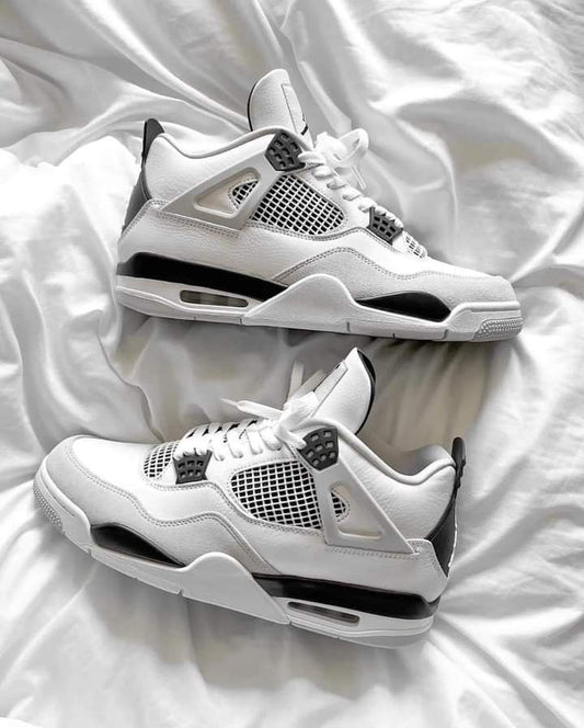 Nike Air Jordan 4 Retro